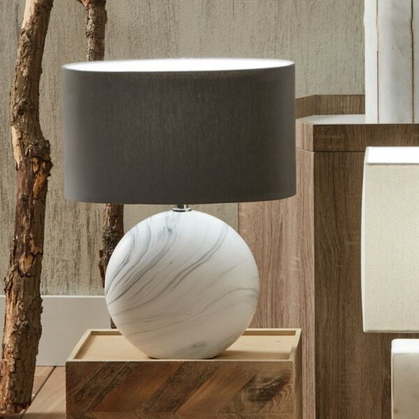 Crestola lampe m skjerm H:53cm
